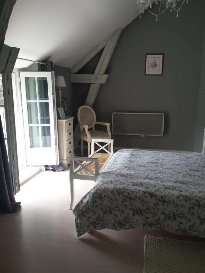 Chambres Des Rosiers Sennevieres Екстериор снимка